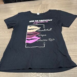 Lipstick! Black Graphic Tee with Lipstick Design